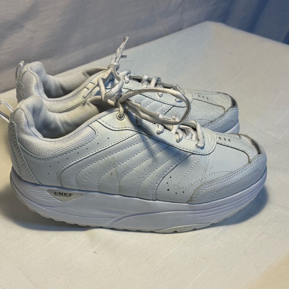 Danskin Now White Leather Walking Sneakers Women’s 8.5 I-NET Comfort